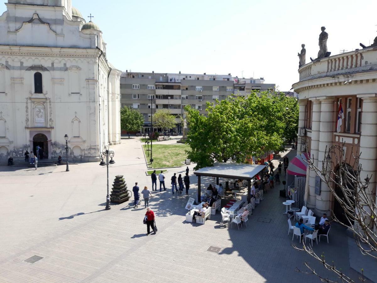 Prenociste Nikolas Grand سميديريفو المظهر الخارجي الصورة